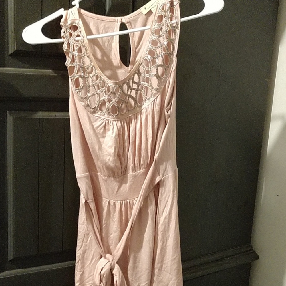 Light pink top